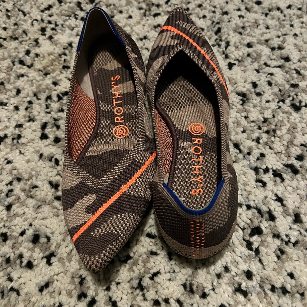 Rothy’s The Point Taupe Camo